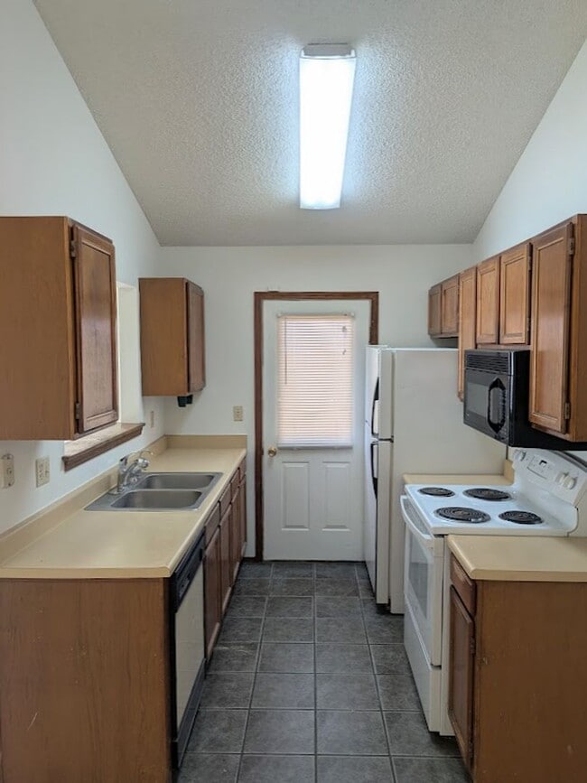 Photo - 4 Bedrooms In Cimarron Hills