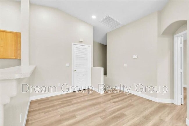 Photo - 8842 Duncan Barrel Ave