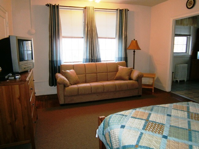 Baltimorean Apartments