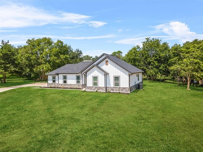 Photo - 2315 Progress Dr