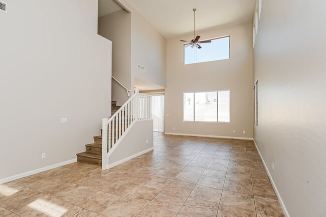 Photo - 125 N 22nd Pl