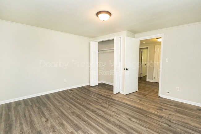 Photo - 1806 Dixon St
