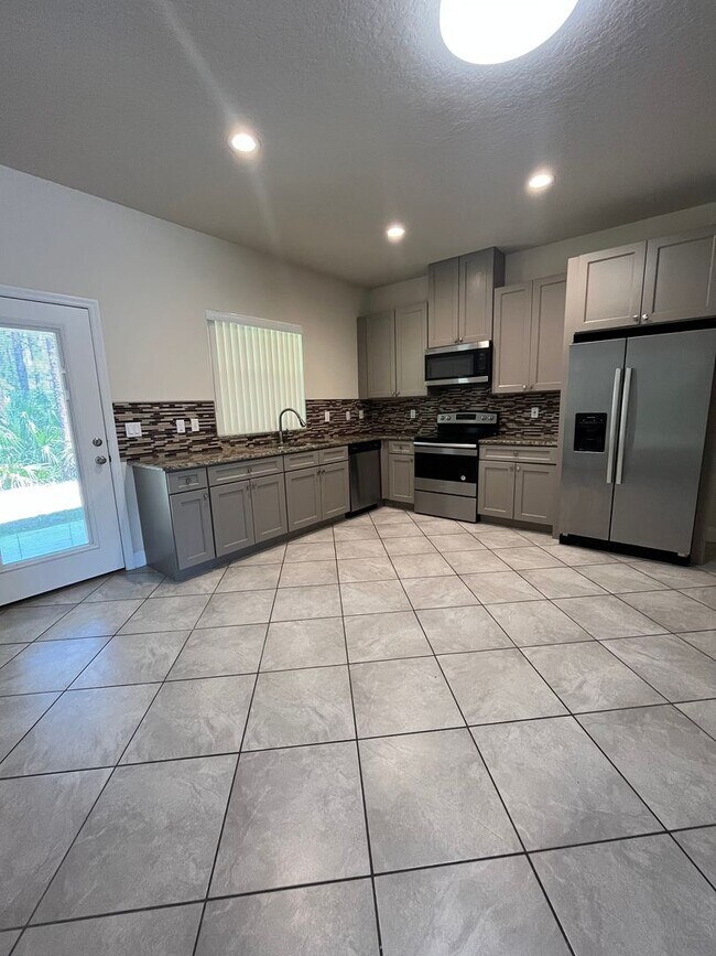 Photo - Charming 3 bedroom, 2 bathroom dulplex located in the desirable Palm Coast!