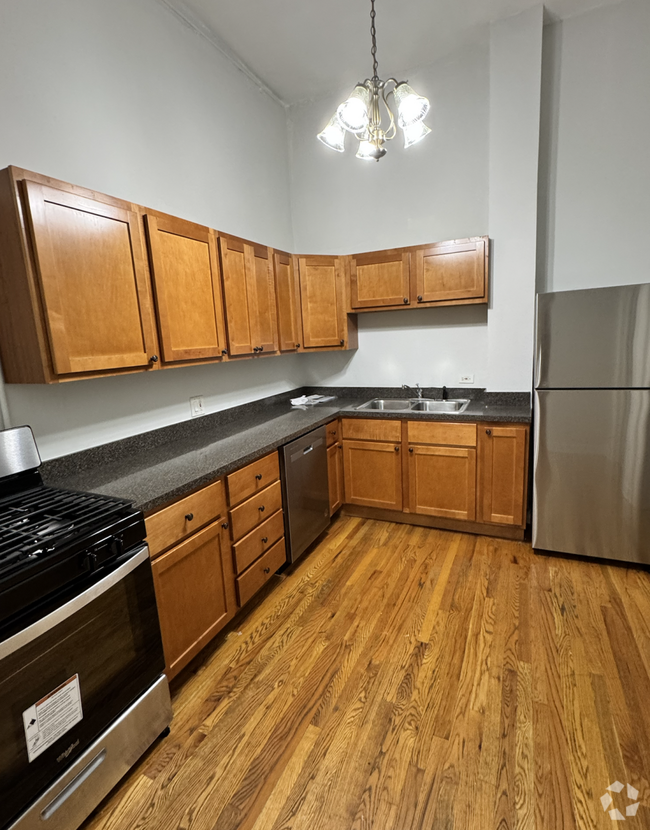 Building Photo - 2 bedroom in Chicago IL 60622 Unit 2R Rental