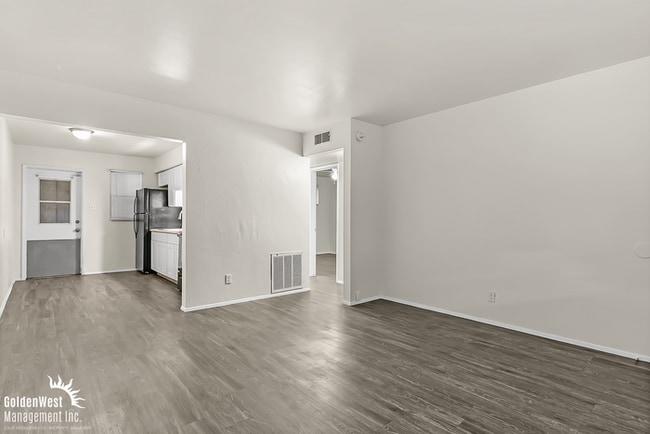 Photo - Charming 2Bdm 1Ba Apartment in Phoenix - M...