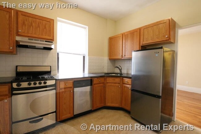 Building Photo - 77 Hancock St Rental