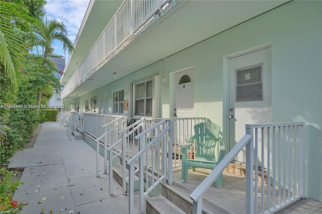 Building Photo - 542 Euclid Ave Unit 3 Rental