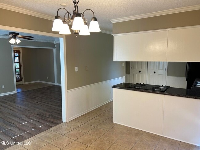 960 Clarington Dr