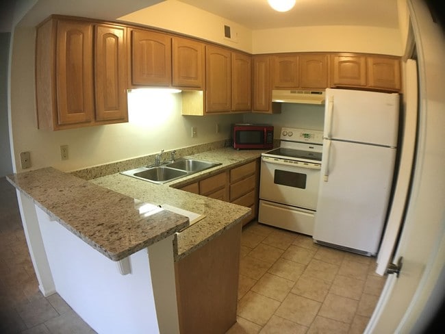 Photo - 1905 West Ln