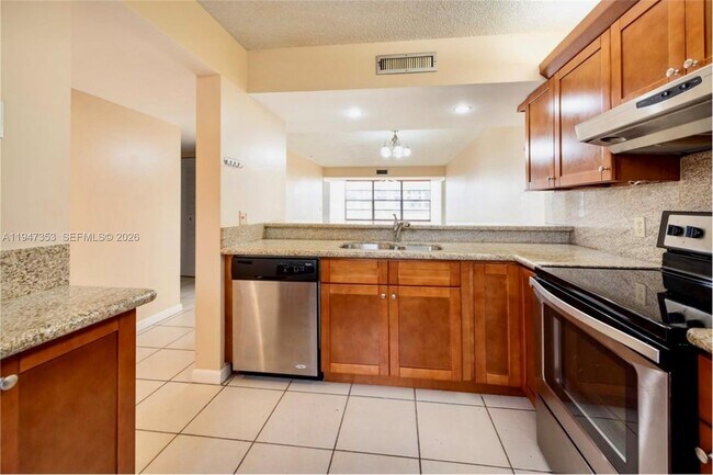 Photo - 1520 Whitehall Dr Unit 101