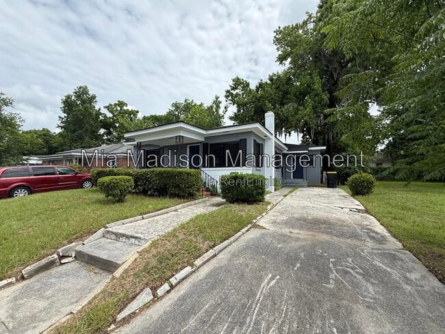 1210 W 42nd St