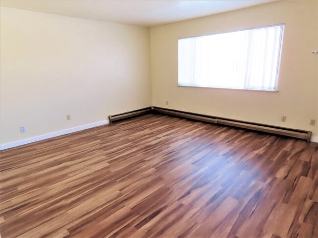 Photo - 1129 Darby St Unit #B