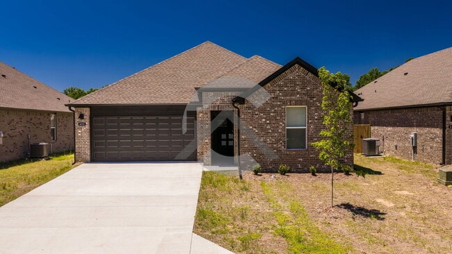 Building Photo - 623 Riley Ln