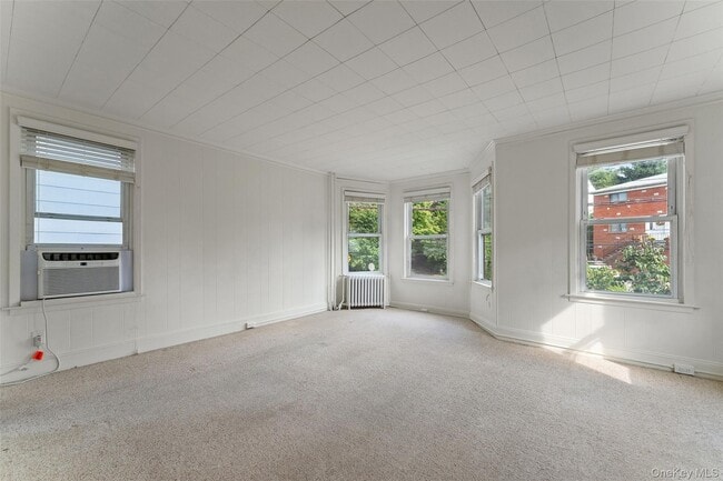 Photo - 355 Bronxville Rd