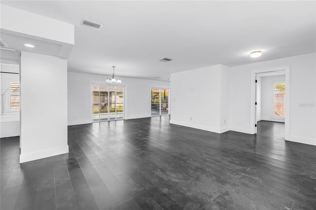 3216 Pine Haven Dr