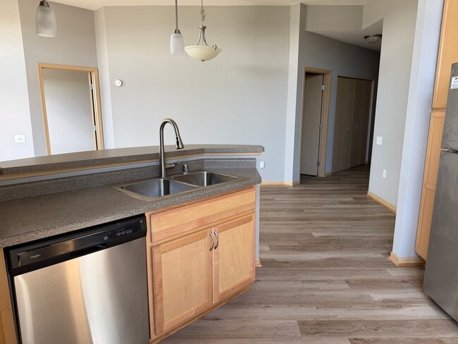 Photo - Parmenter Circle I