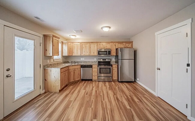 Meadowcreek Townhomes - Meadowcreek Townhomes