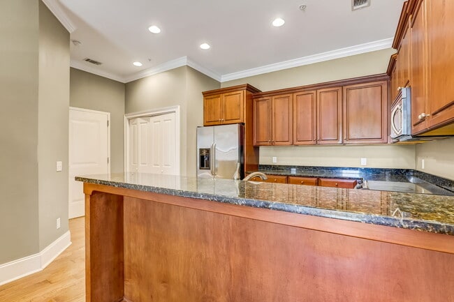 Photo - 425 E Mc Donough St