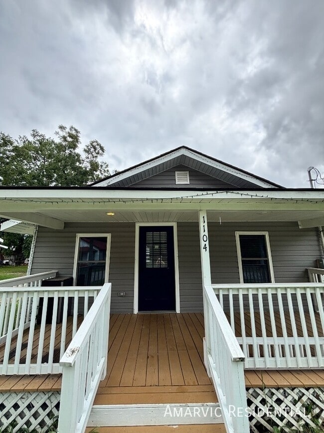 Building Photo - 1104 Stantonsburg Cir SE