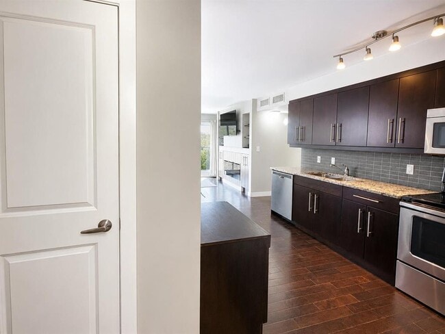 Photo - 235 Bridgeland Dr S