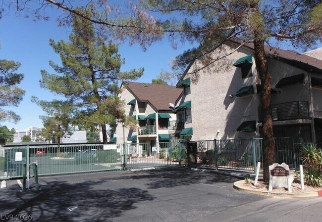 480 Elm Dr Unit 206