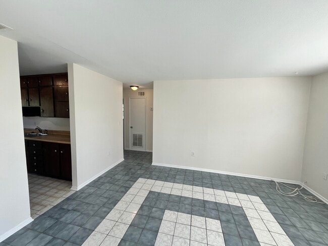 Photo - 2244 Shelby Dr