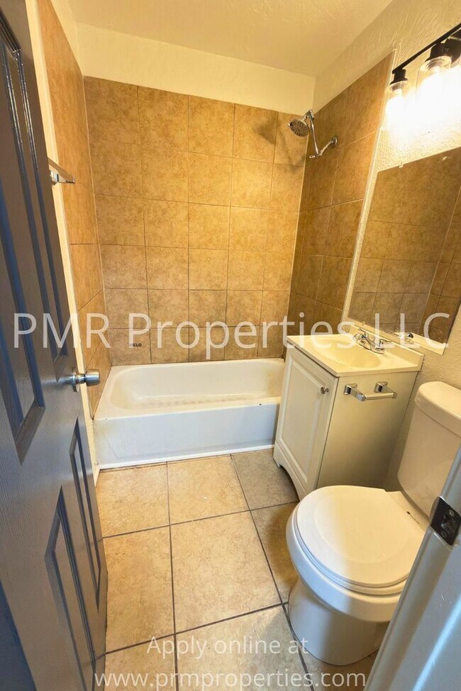 Photo - 3 Bedrooms / 1 Bathroom House