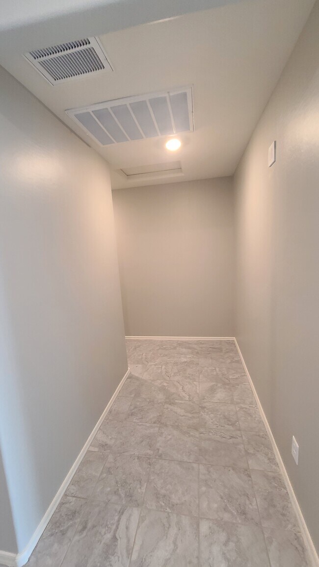 Photo - 1541 E Elegante Dr