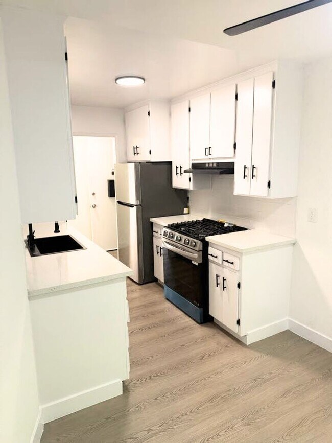 Photo - 11750 Runnymede St Unit 209