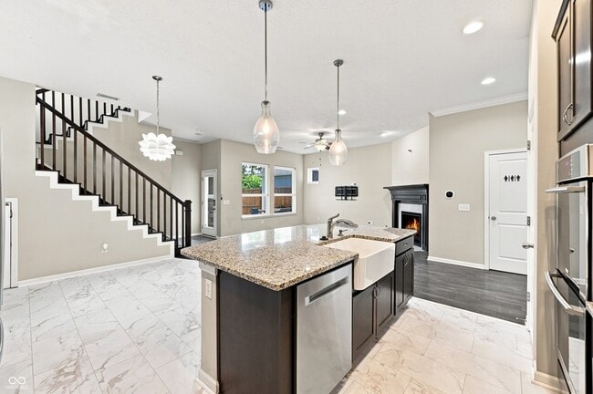 Photo - 9124 Hawkins Rd