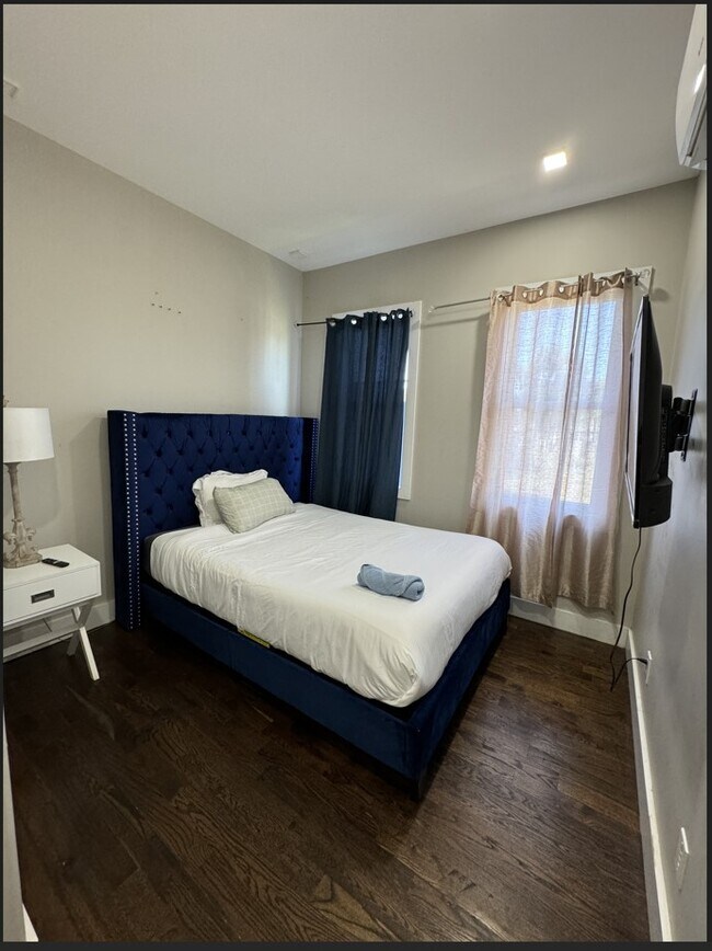 Unit 1F - 4 Whitman Ave Unit 1F