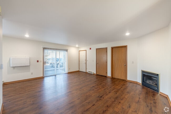 2BR, 1BA - 950SF - Renovated - Living Room