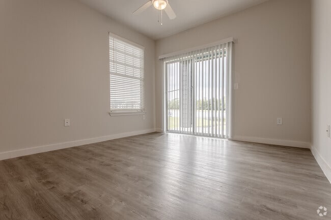 1 habitación, 1 baño - 696 pies cuadrados - Lakeside Apartments