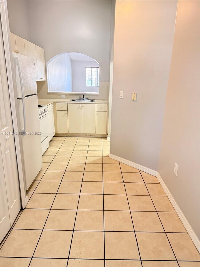 Photo - 2930 SE 12th Rd Unit 205-31