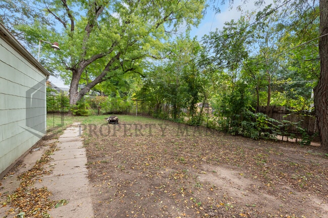 Photo - 1022 S Yale St