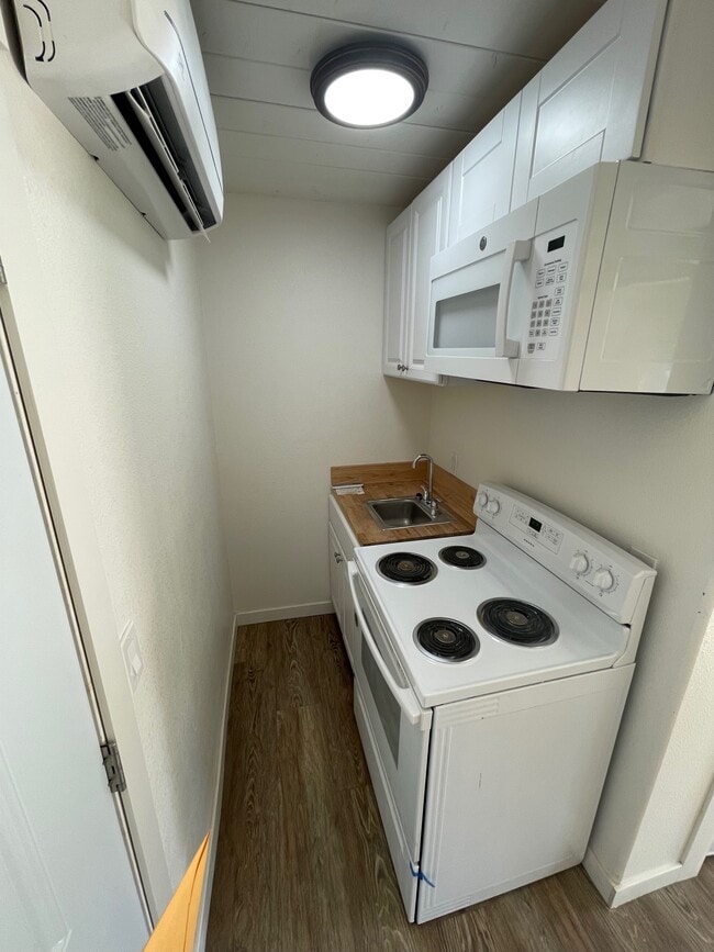 Kitchenette