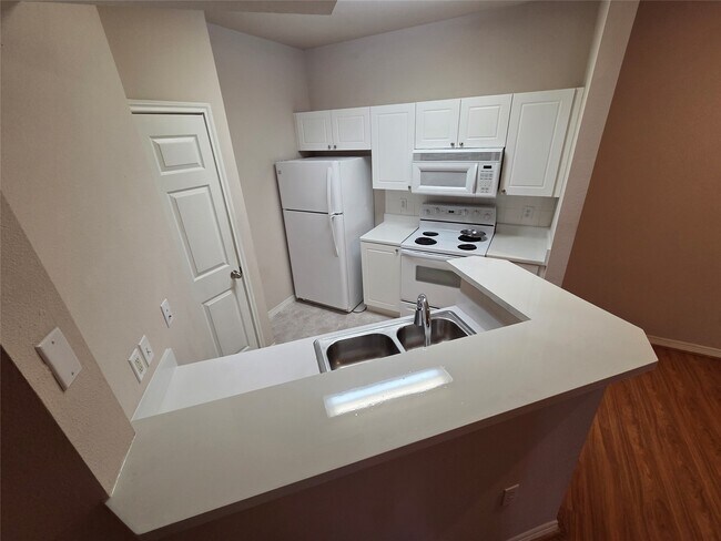 Photo - 3045 Marina Bay Dr Unit 5204