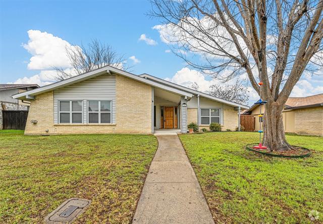 Building Photo - 1357 Forestglen Dr Rental