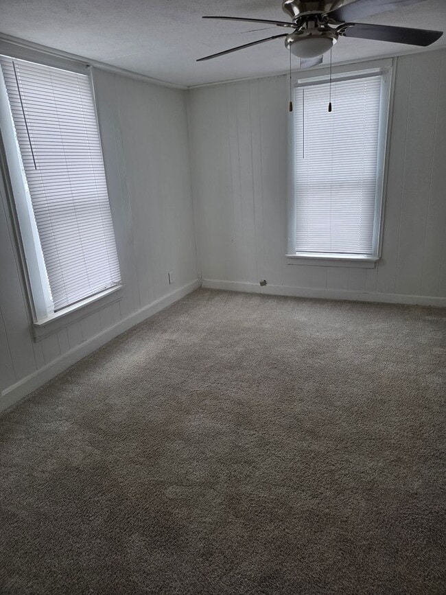 Photo - 547 E Union St Unit 1