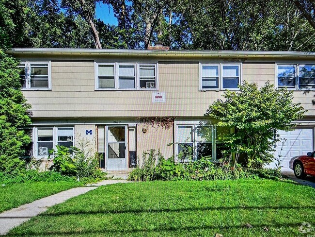 Building Photo - 1562 Jones Dr Rental
