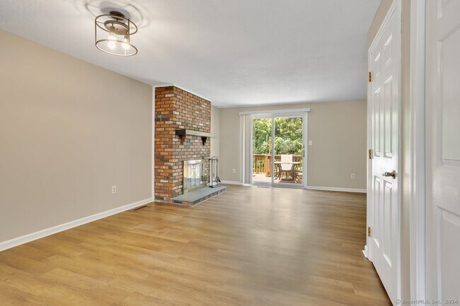 Photo - 141 Brighton Cir Unit 141
