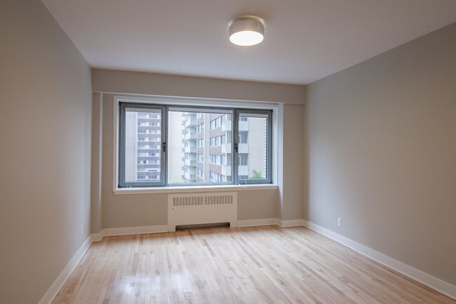 Photo - 3495 Rue de la Montagne Unité 110