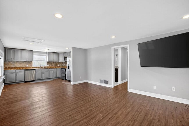 Photo - 17930 Beech Ln