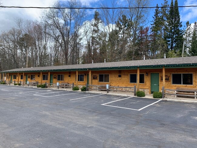 Photo - Totem Lodges