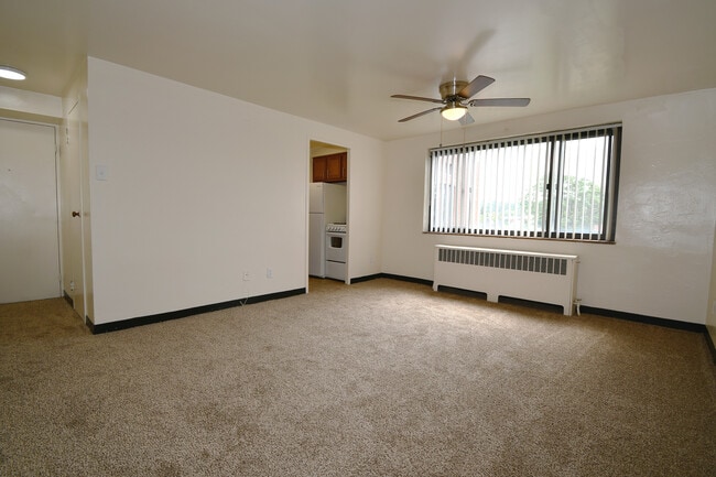 Photo - Ellsworth Towers