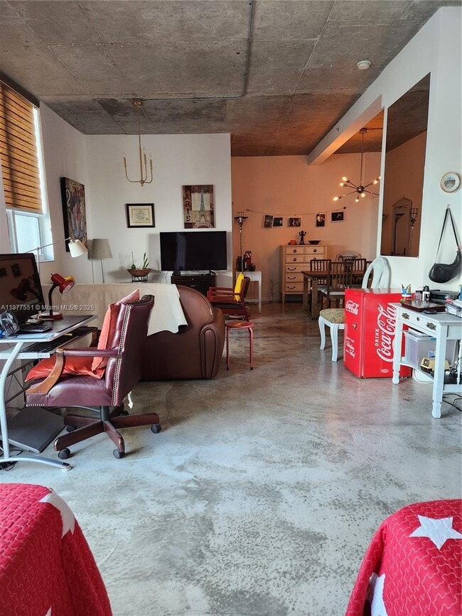 Photo - 234 NE 3rd St Unidad 1104