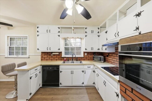 Photo - 8435 Campbellton Fairburn Rd