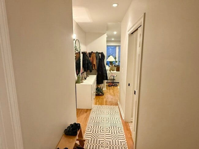 Photo - 1903 N Sheffield Ave Unit 2