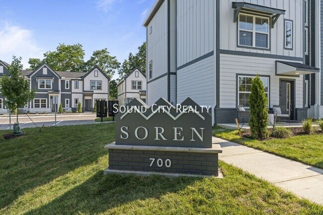 Photo - 700 N Dupont Ave