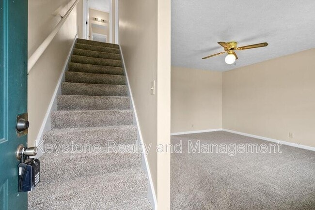 Photo - 2080 Carneal Ln